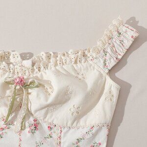 LACEMADE CAKE CUP TOP NWT SIZE XS ADORABLE. Victorian rose style chemise